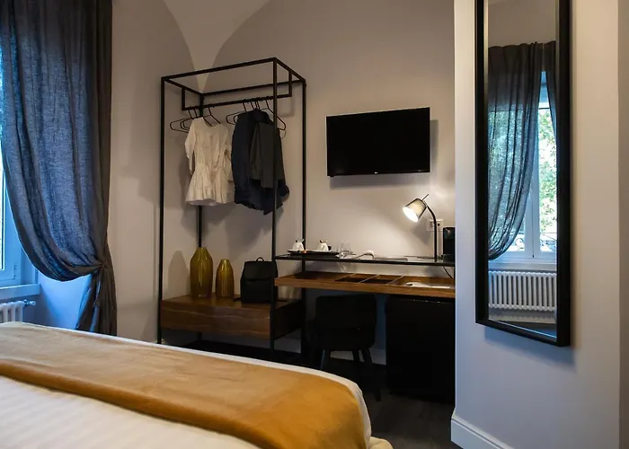 Lungotevere Ripa 4* Rome