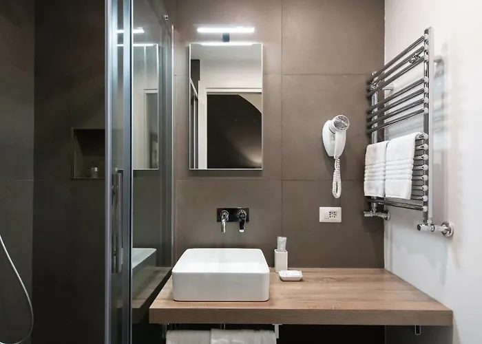 Lungotevere Ripa 4* Rome