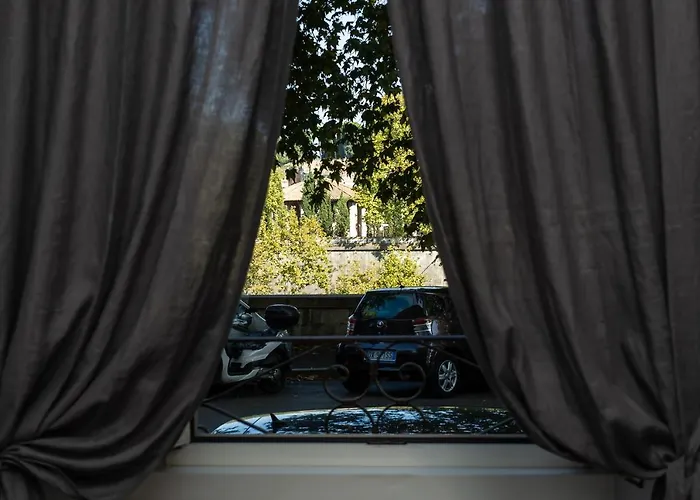 Lungotevere Ripa 4*